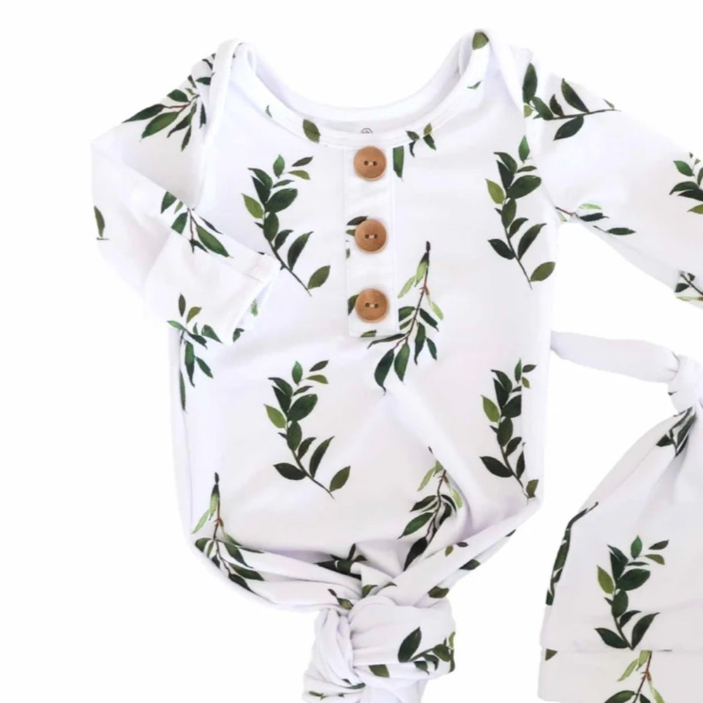 Caden Lane Leaf Print Sleep Gown Size 0-3M